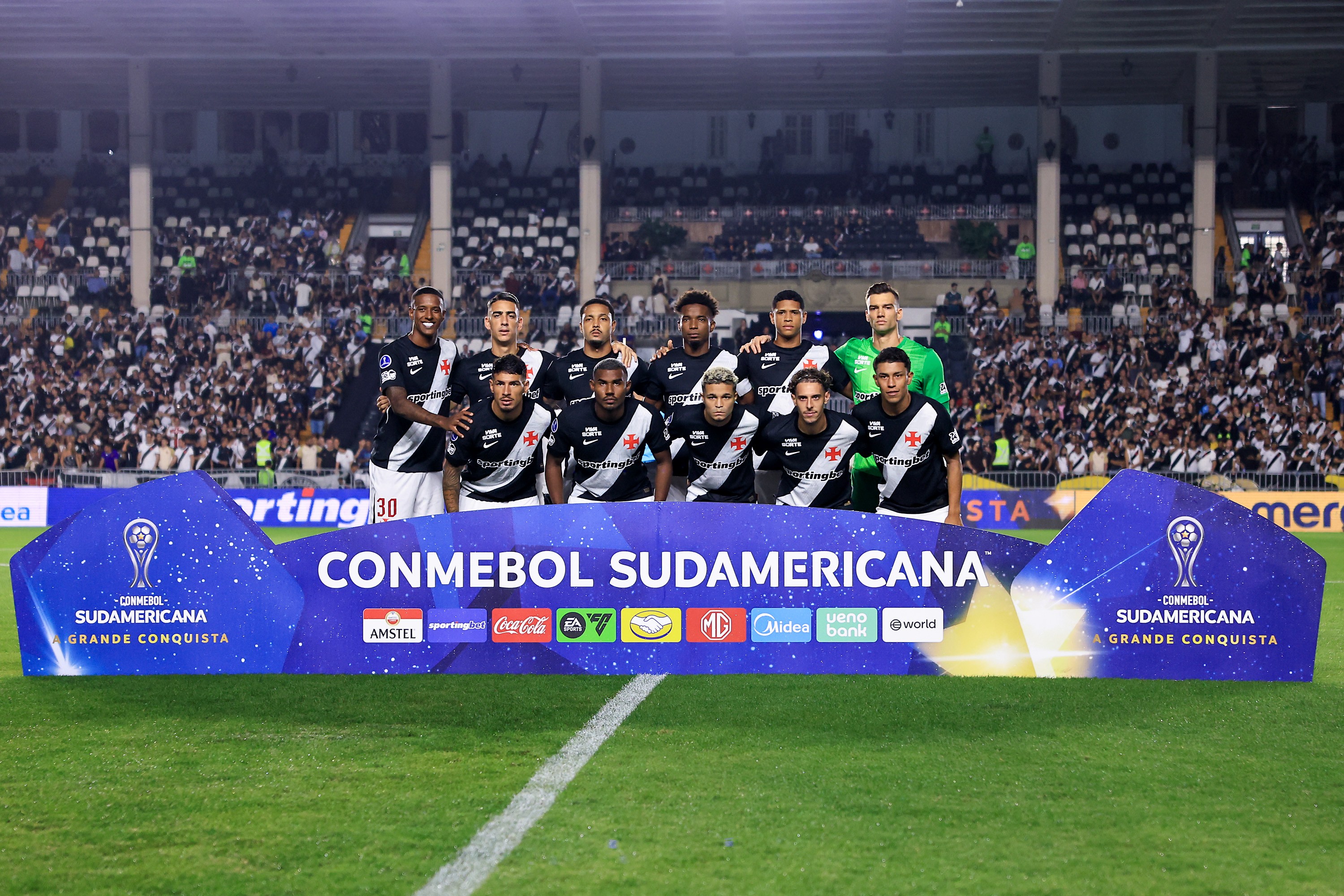 Vasco enfrenta Olimpia em busca da classificação na Sul-Americana