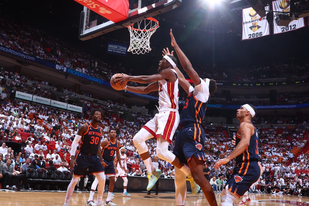 The Playoffs » Miami Heat domina o jogo do início ao fim e vence o New York  Knicks