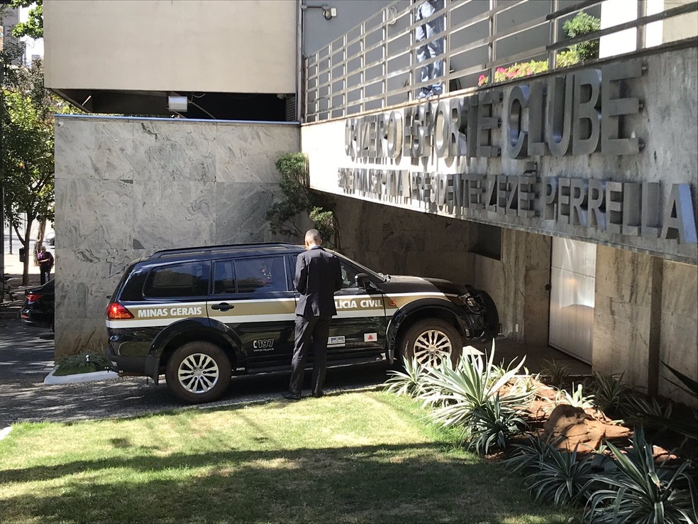 Polícia Civil cumpriu mandados de busca e apreensão na sede do Cruzeiro em 2019 — Foto: Rodrigo Franco