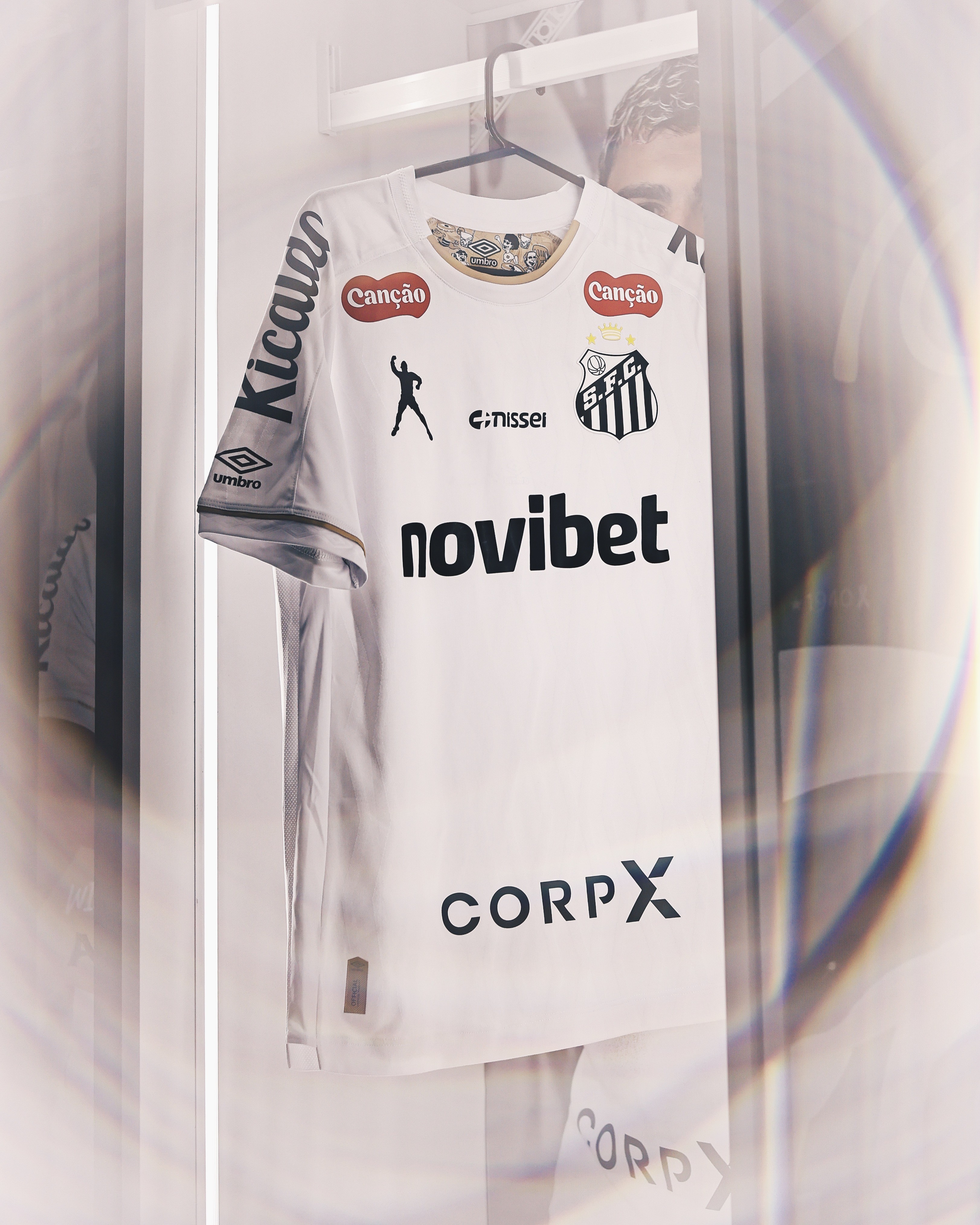 Santos recebe proposta da Adidas para substituir a Umbro