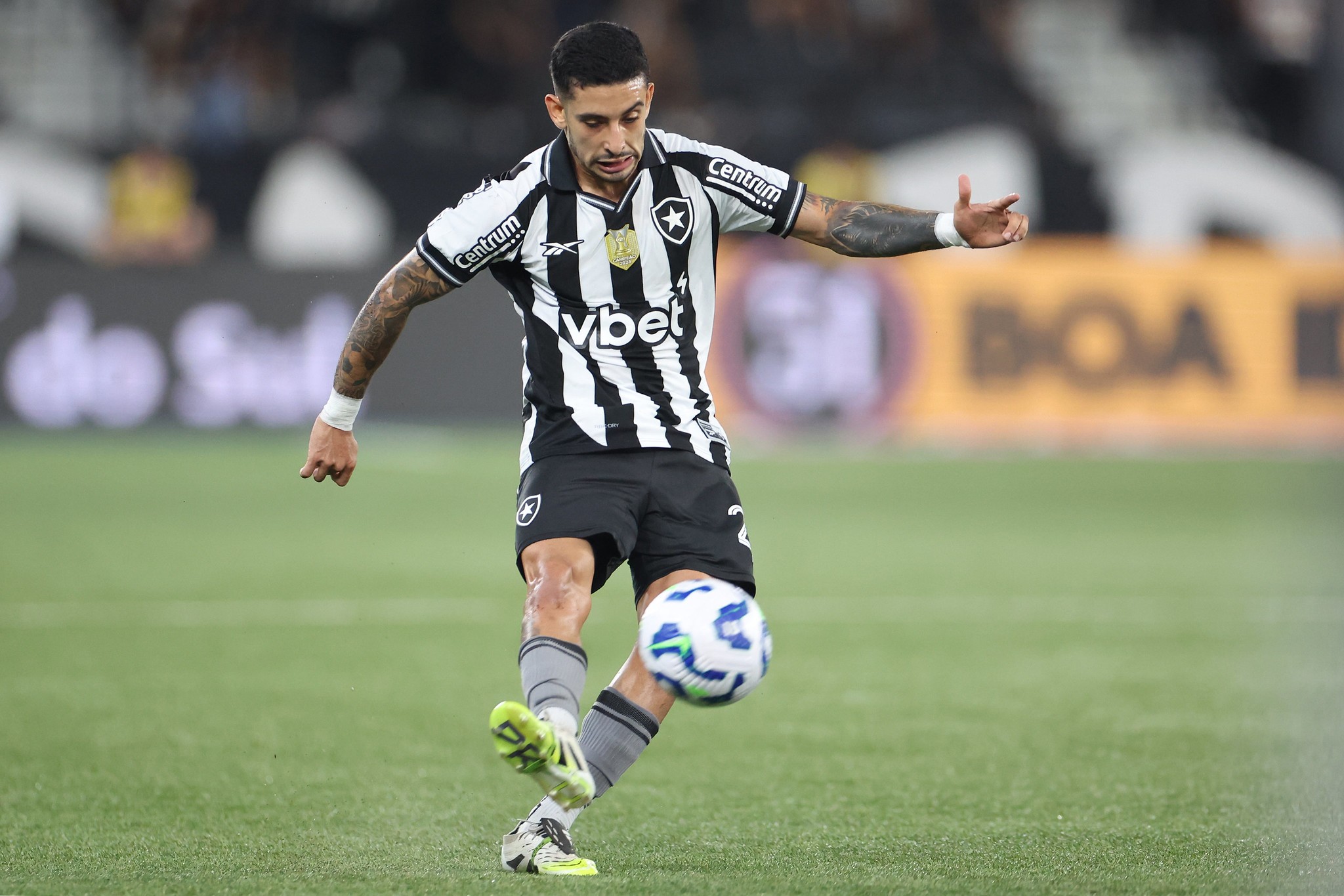 Santi, Jeffinho, Cuiabano... Veja quais jogadores do Botafogo podem ganhar mais oportunidades após a Data Fifa