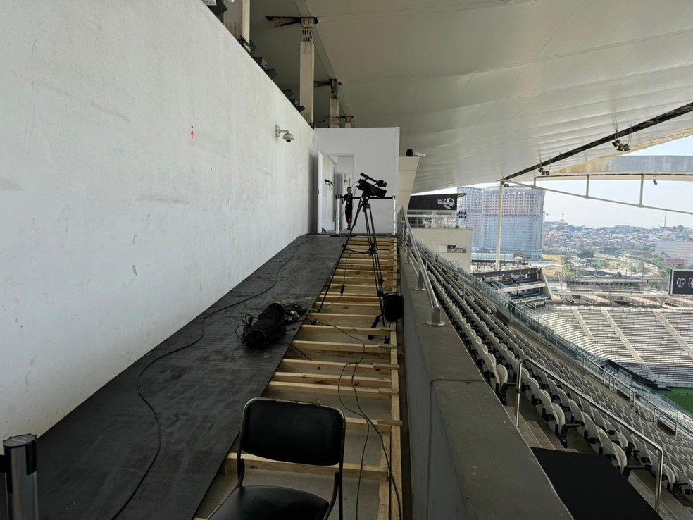Neo Química Arena recebe ajustes para jogo da NFL — Foto: Emilio Botta