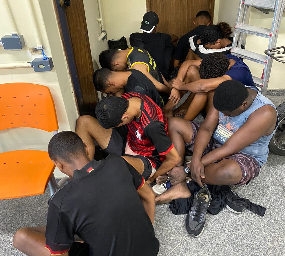 Integrantes de organizada do Flamengo detidos pela Pol&iacute;cia &mdash; Foto: Divulga&ccedil;&atilde;o