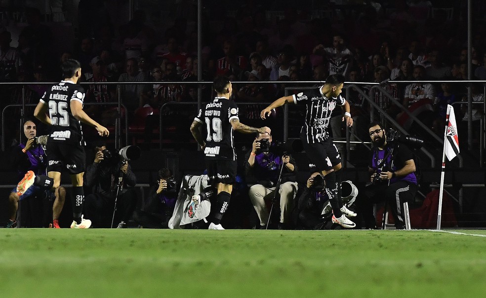 São Paulo x Corinthians, comemoração do gol de Romero — Foto: Marcos Ribolli