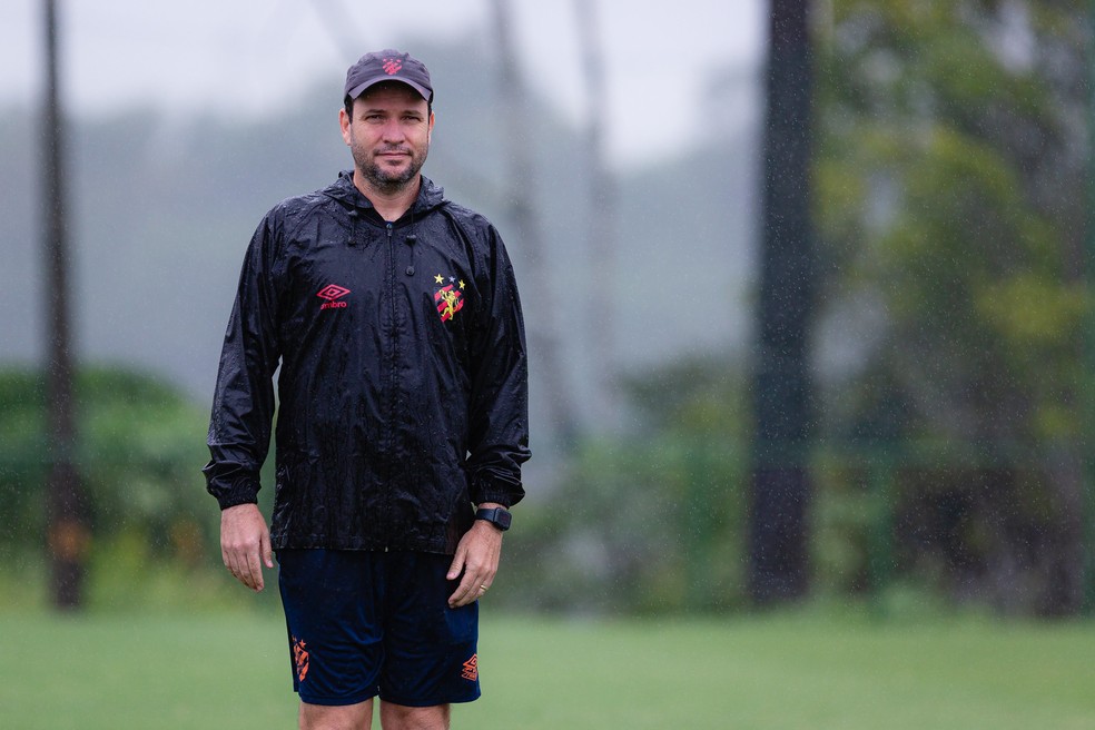 Daniel Paulista tem negociação avançada para assumir o Goiás — Foto: Paulo Paiva/ Sport Recife