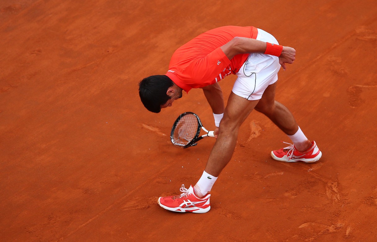 Djokovic se justifica após quebrar raquetes em ataque de fúria no ATP  Finals, tênis