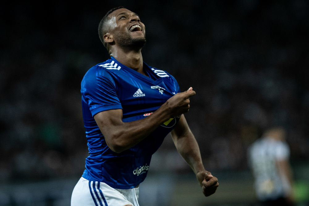 Como maior crise da história do Cruzeiro ajudou  a vida de Igor Thiago no clube