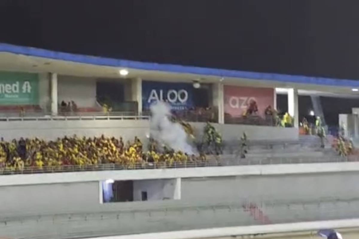 Torcida organizada do Sport tenta invadir setor do CRB e é reprimida pela polícia no Rei Pelé; assista