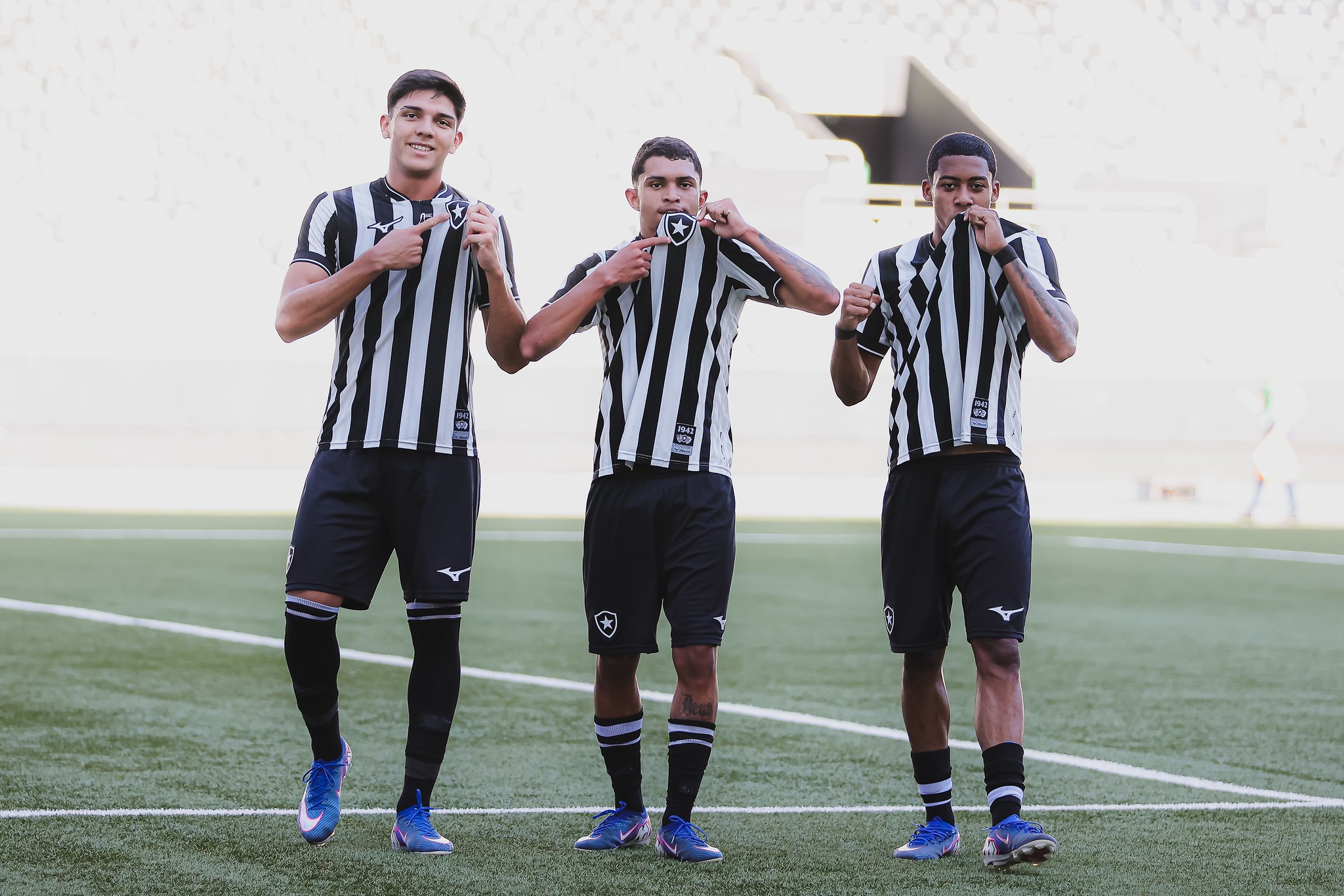 Botafogo usa mecanismos de incentivo fiscal para direcionar investimentos à base; entenda estratégia