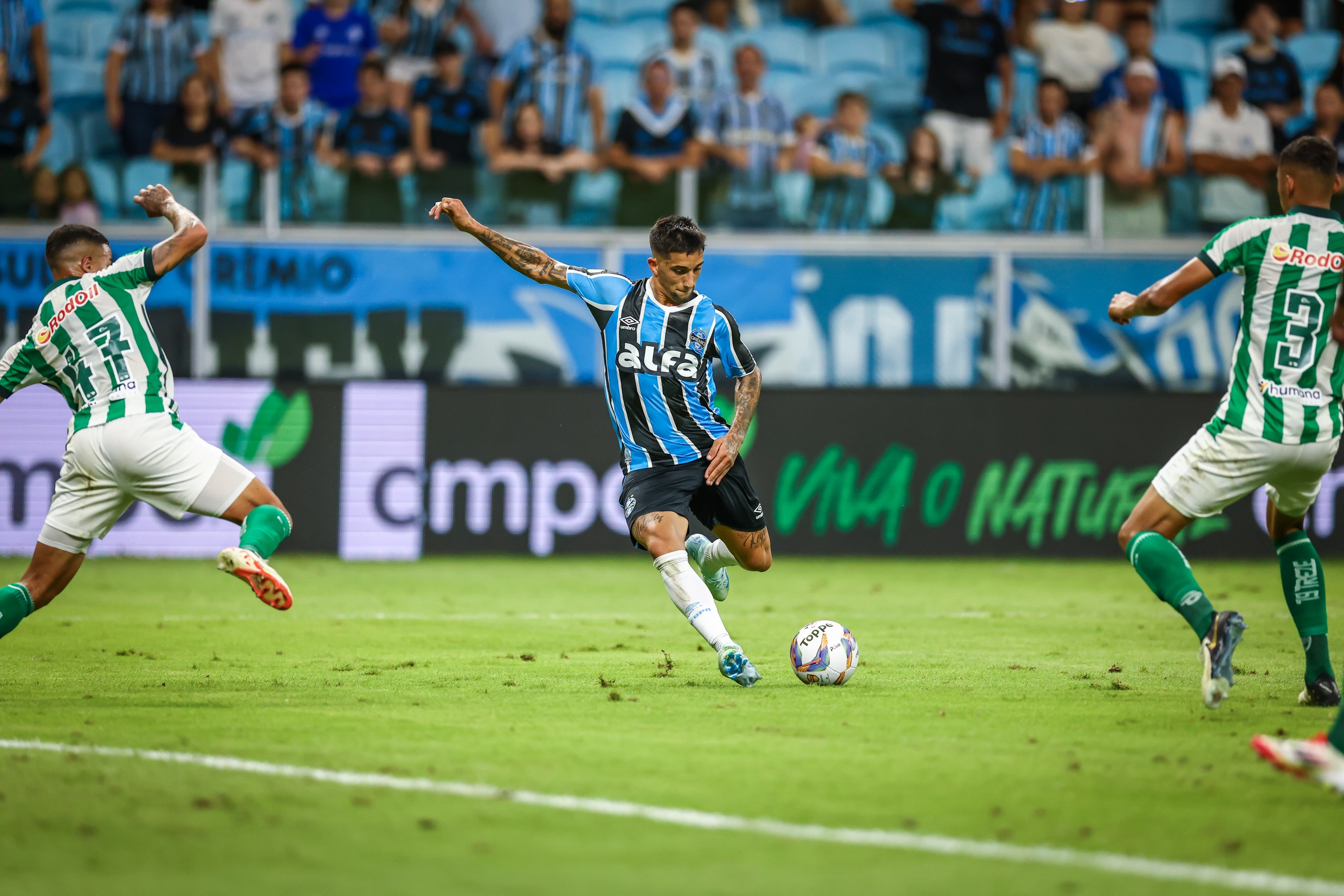 Grêmio Com Vantagem Pequena na Busca pela Final do Gauchão