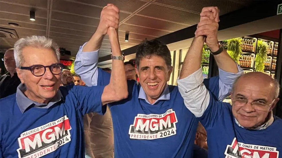 Maurício Gomes de Mattos ao lado de Márcio Braga e Eduardo Bandeira de Mello — Foto: Reprodução