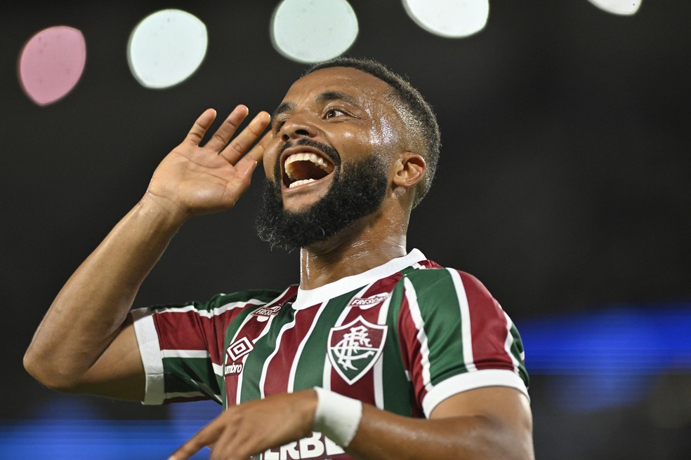 Samuel Xavier comemora gol; Fluminense x Internacional; Brasileirão 2025 — Foto: André Durão