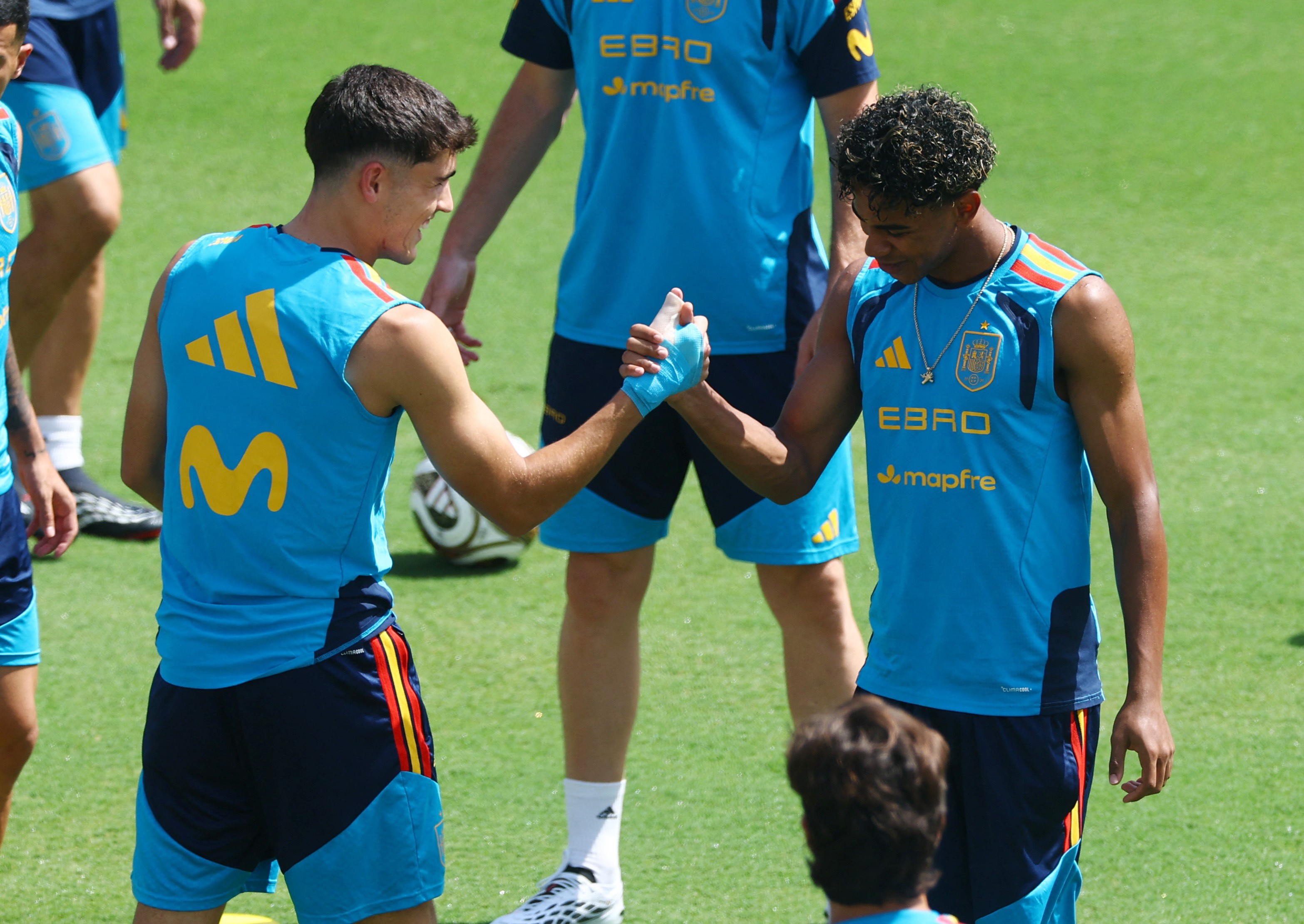 Cubarsí admite sonho com o título mundial: "Já me vi com a Copa do Mundo"