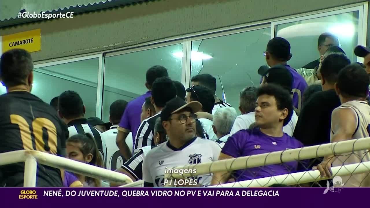Nenê, do Juventude, quebra vidro no PV em jogo contra o Ceará