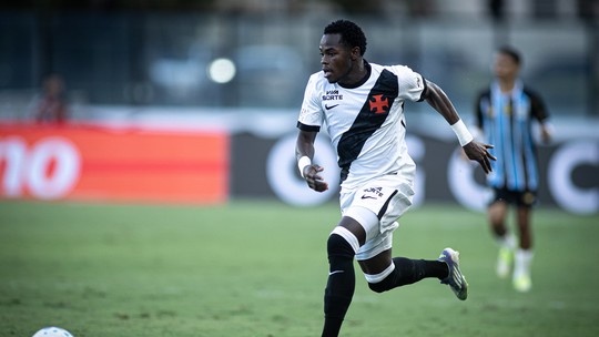 Andrés Gómez é quem mais chuta no Brasileiro; compare