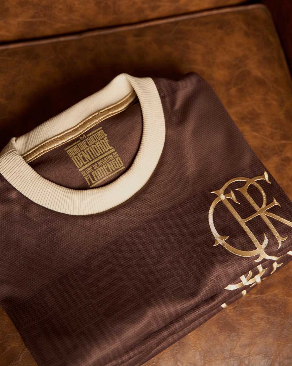 Flamengo lança camisa antirracista no Novembro Negro chamada "Identidade" com a letra de Jorge Aragão — Foto: Divulgação/Flamengo