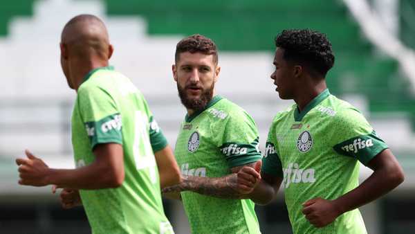 Treino de Zé Rafael prepara Palmeiras para estreia no Brasileirão contra Vitória.