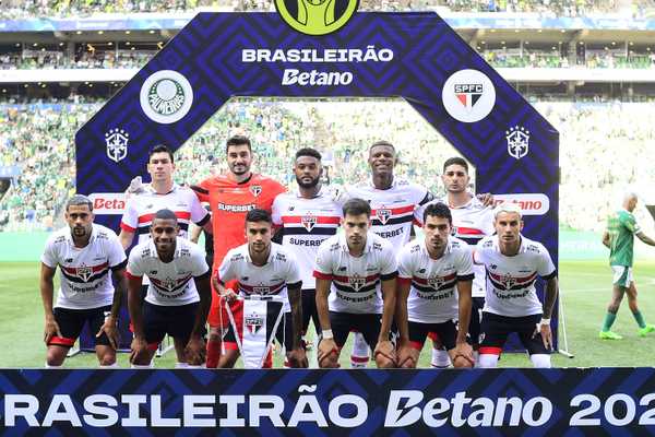 Atuação de Luciano no São Paulo: gol, cartão vermelho e notas.