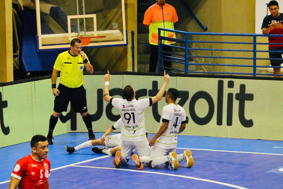 Apodi elimina o América-RN no Campeonato Brasileiro de Futsal — Foto: Augusto César Gomes