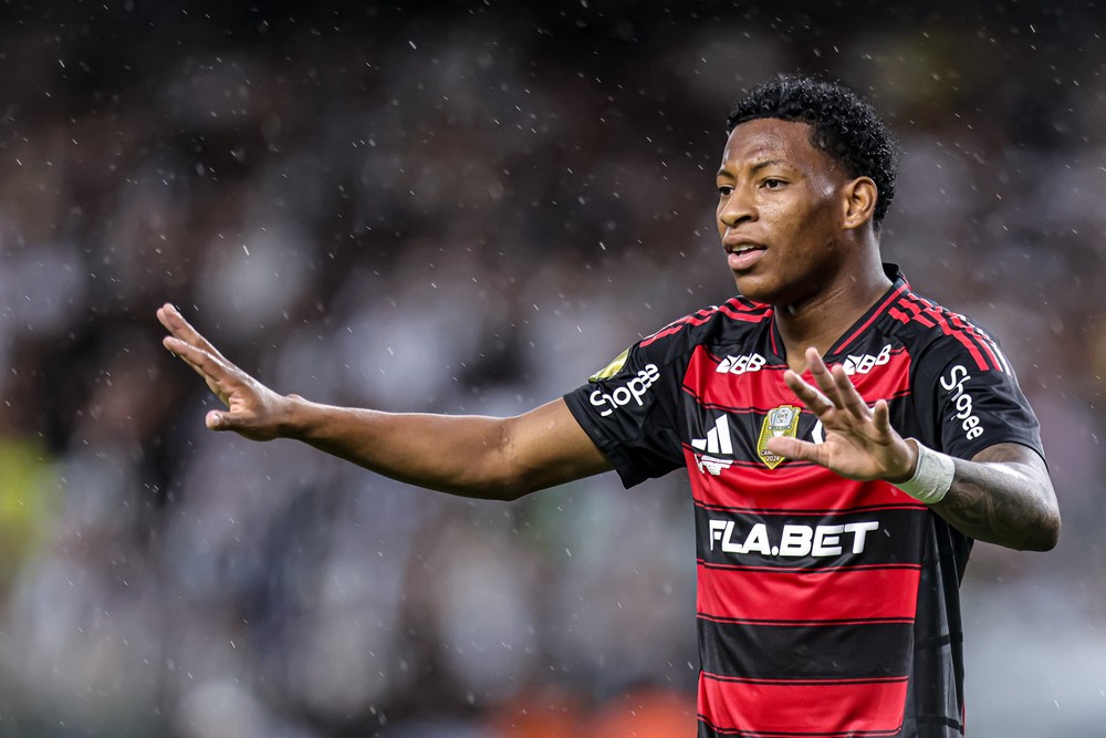 Flamengo redefine prioridades e pode perder Cebolinha e Gonzalo Plata na próxima janela