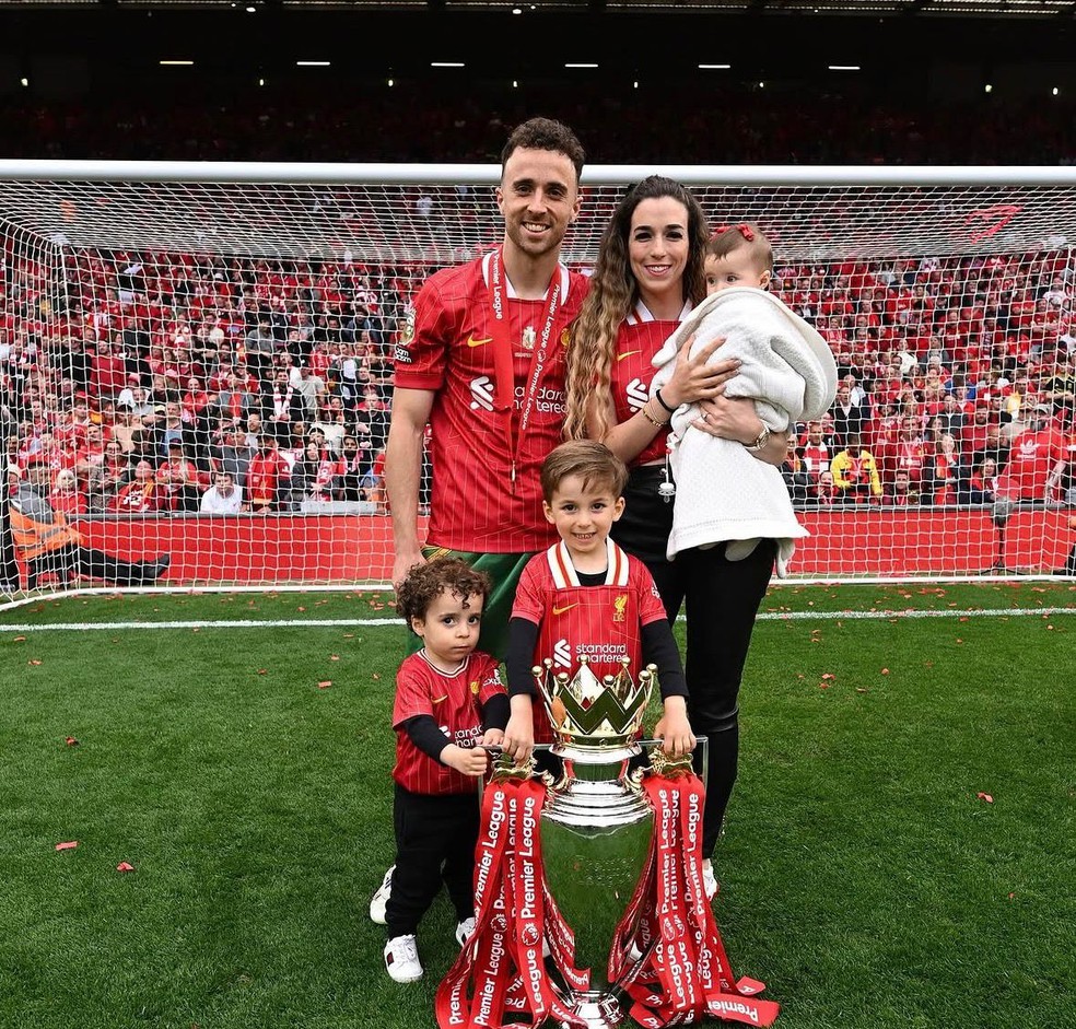Diogo Jota com a família — Carta de Rute Cardoso
