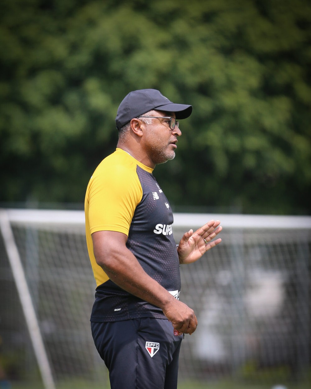 DESFALQUE DE ÚLTIMA HORA? defesa do São Paulo muda e ataque pode surpreender contra o Inter