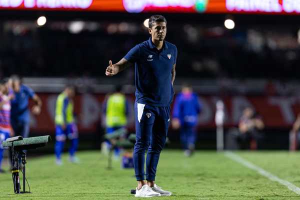 Erros do São Paulo causam incômodo e entendimento com as vaias da torcida