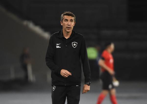 Will Botafogo become a champion for Brazil if Bruno Lage maintains the current performance?  See Accounts |  Botafogo