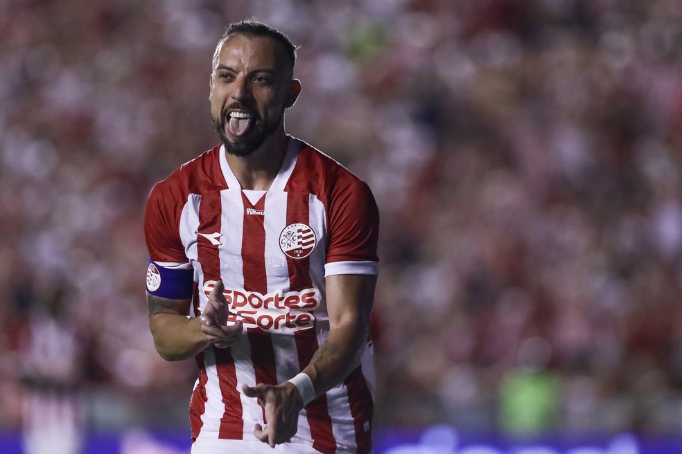 Paulo Sérgio é o segundo maior artilheiro do Náutico em clássicos da última década — Foto: Rafael Vieira/Náutico
