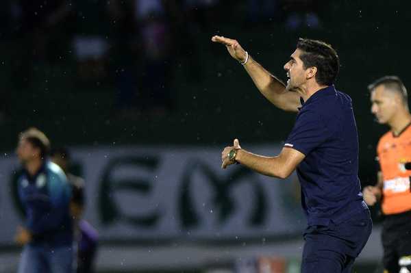 Abel Justifica Escalação do 