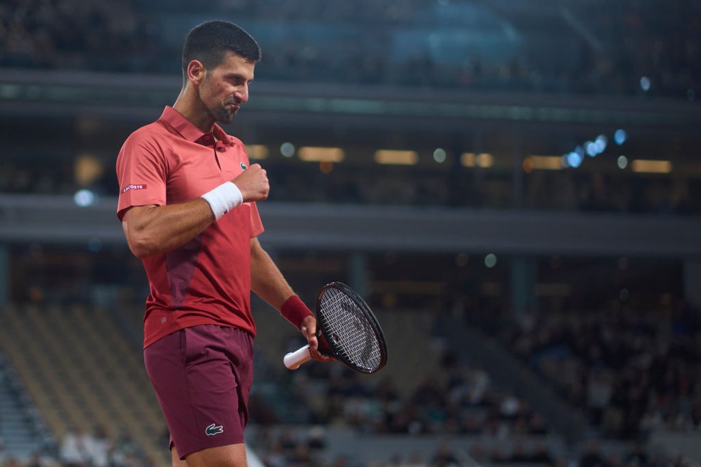 Djokovic em partida contra Musetti em Roland Garros — Foto: Mateo Villalba/Getty Images