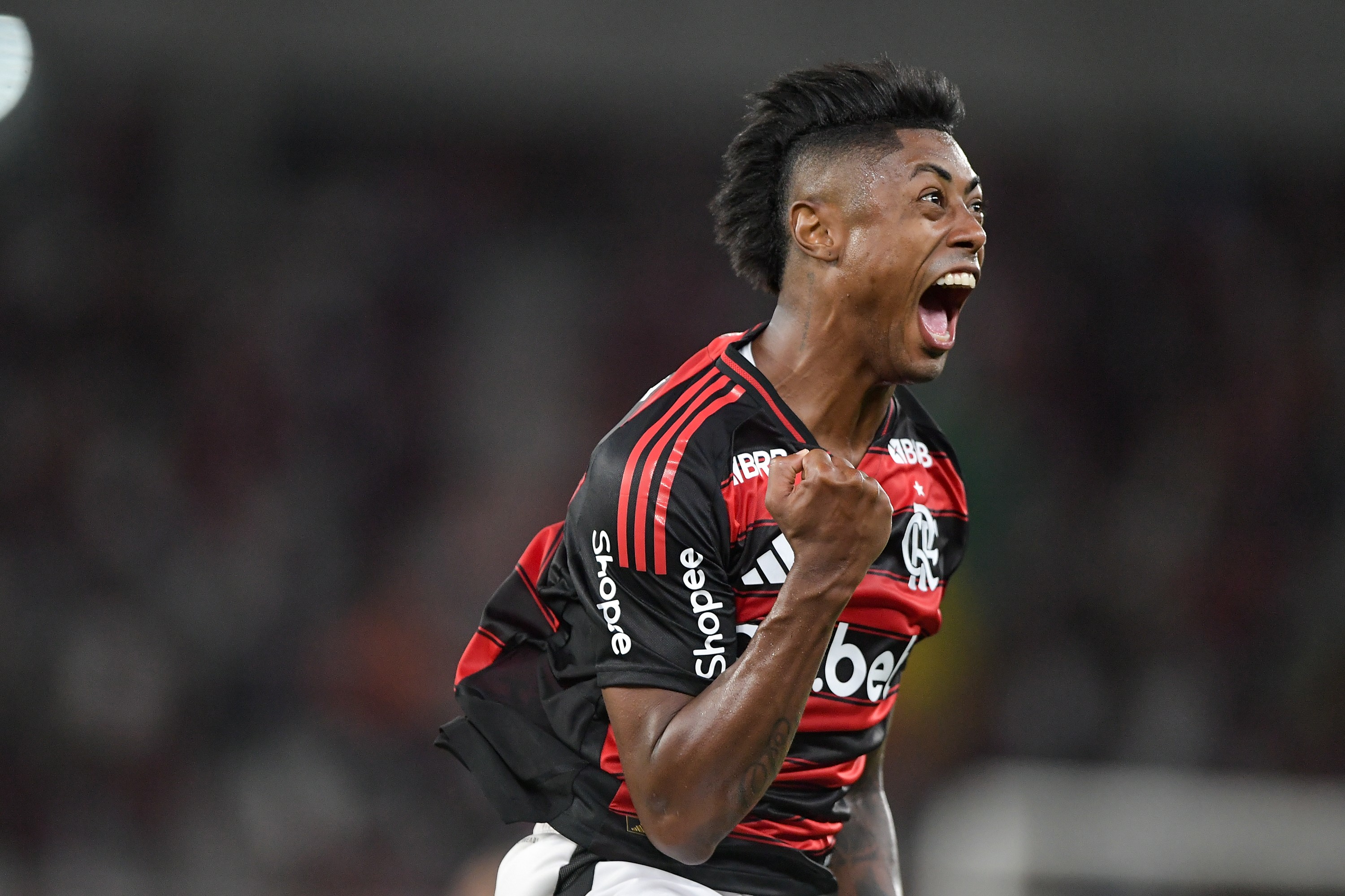 Escalação do Flamengo: Bruno Henrique volta, e Evertton Araújo deve substituir Allan contra Bragantino