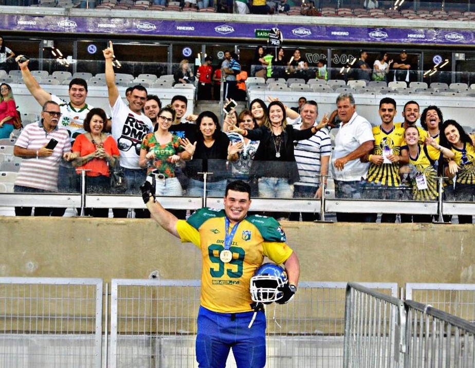 As dores e as delícias de ser uma mina que joga futebol americano no Brasil