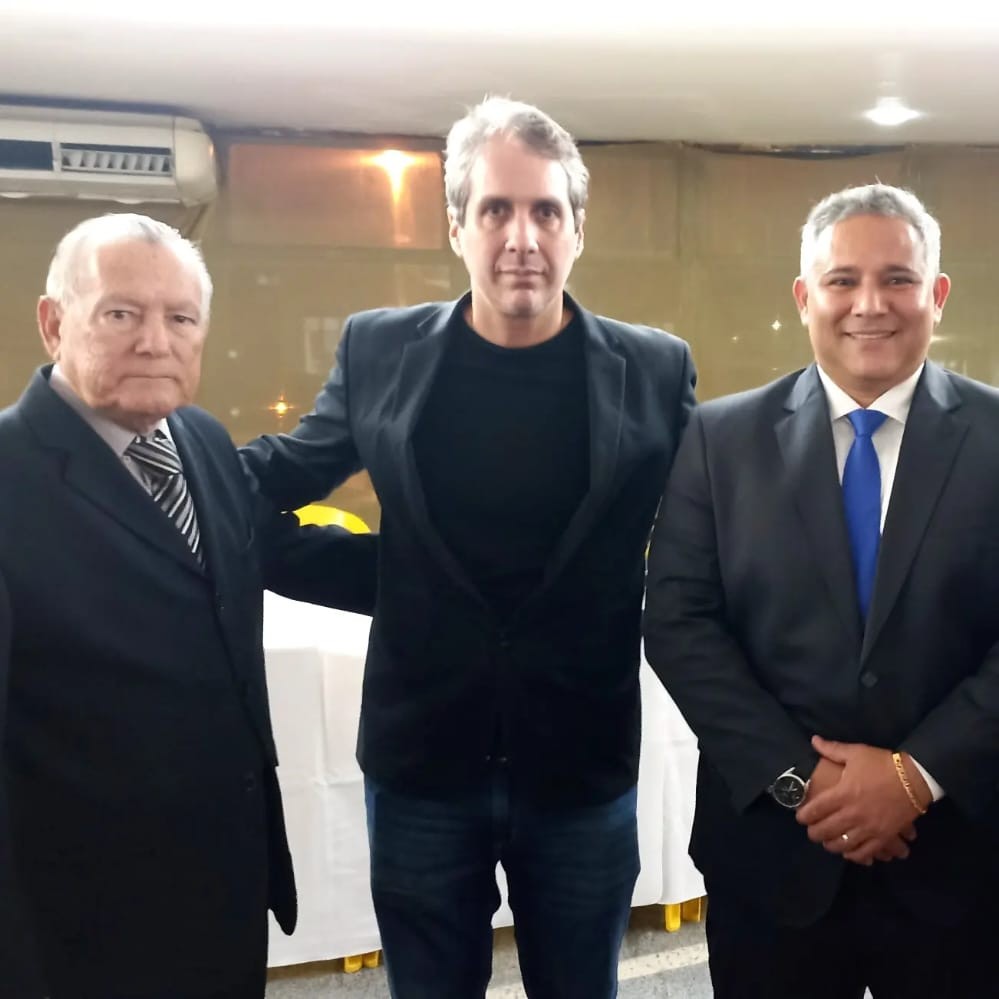 Jeff Launder assume o cargo de presidente do Tribunal de Justiça ...