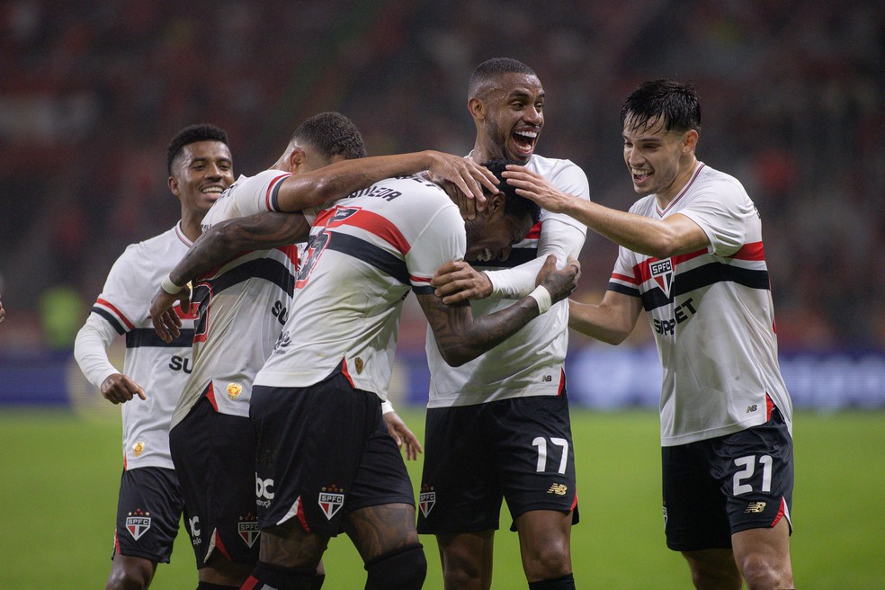 Gol de Arboleda em Inter x São Paulo — Foto: Maxi Franzoi/AGIF