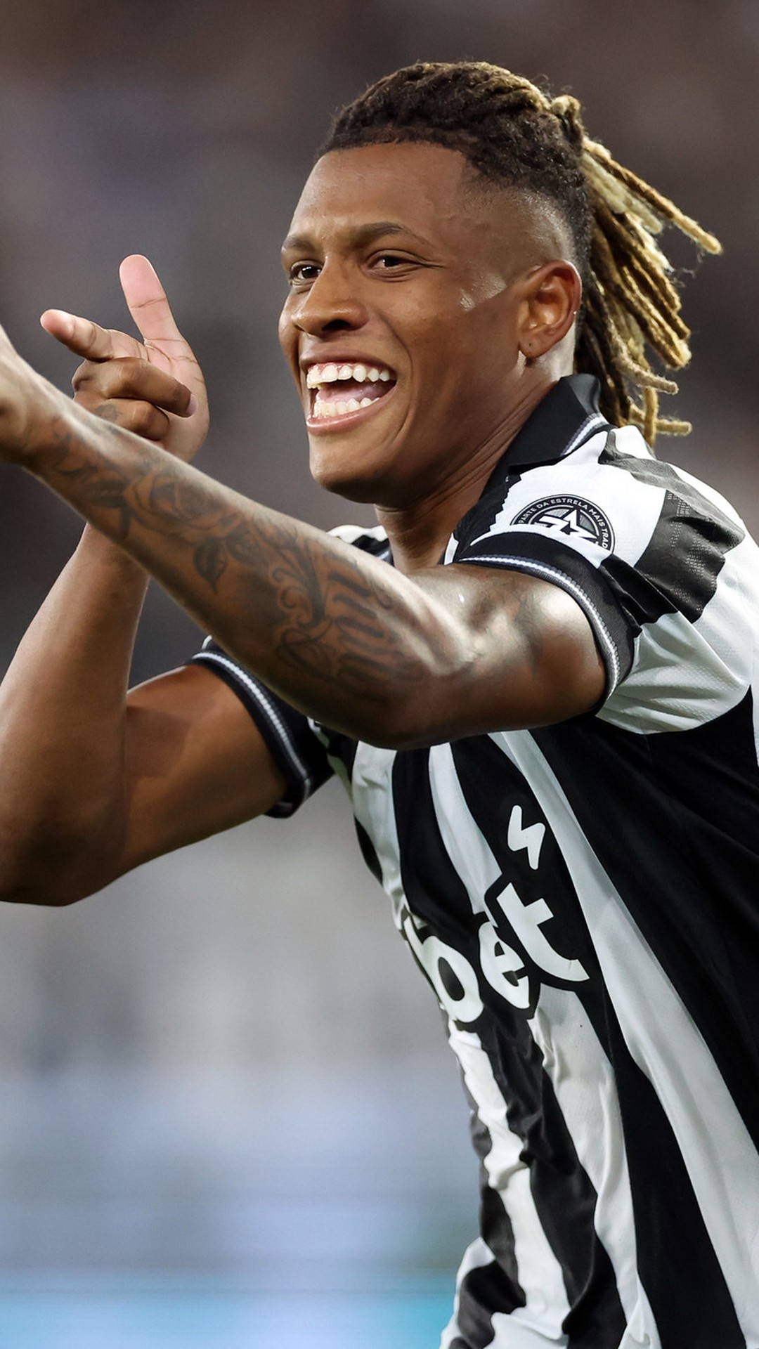 マジックミラー号》人妻の美乳をマッサージしたら火が付いた【篠田ゆう】