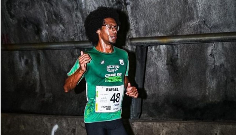 Atleta poços caldense conquista o décimo lugar geral na Maratona de São Paulo neste domingo(7) — Foto: Reprodução Caldense