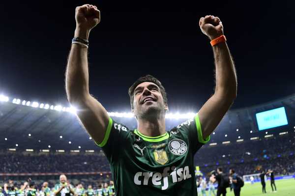HISTÓRICO! Abel Ferreira quebra recorde e assume posto de destaque na história do Palmeiras