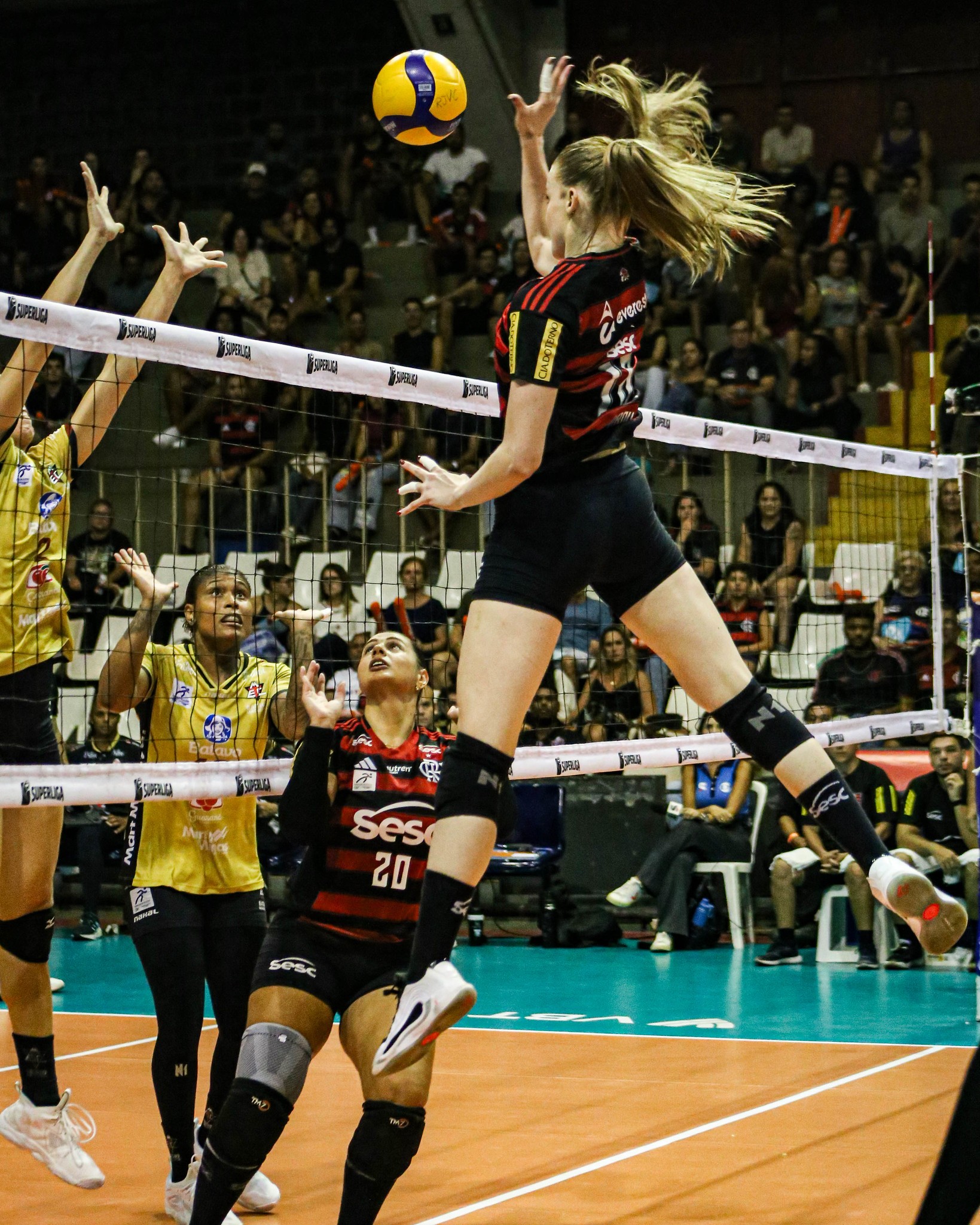 Confrontos definidos para as quartas de final da Superliga feminina 