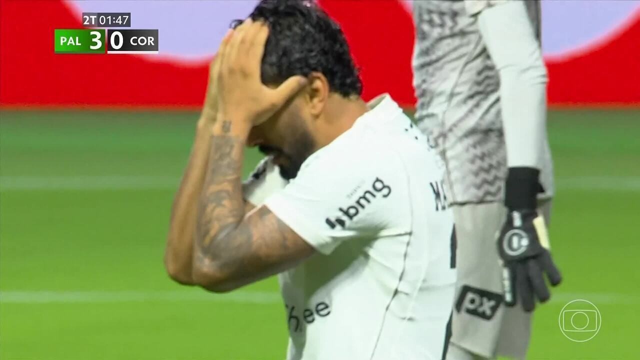 "Paternidade confirmada": Palmeiras provoca Corinthians após goleada no Dérbi