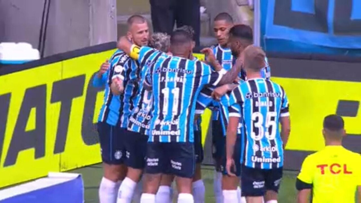 Grêmio vira o jogo e assume vice-liderança ao derrotar o Fluminense por 2 a  1 - Esportes - Campo Grande News