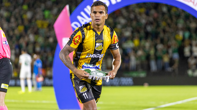 Robson, do Novorizontino, foi o artilheiro do Paulistão