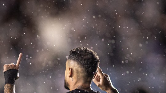 Coutinho explica saída do Vasco: "Estou muito cansado mentalmente"