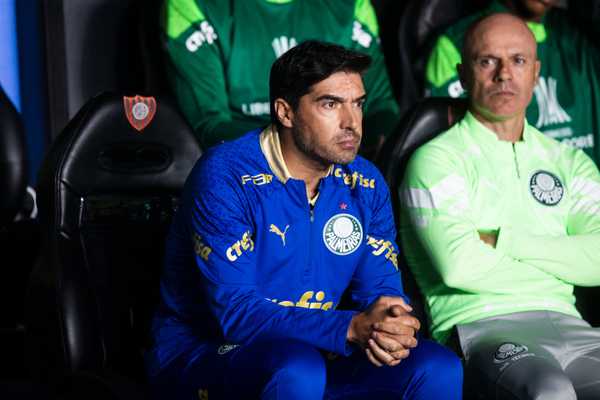 Abel Ferreira elogia estratégia do Palmeiras em estreia na Libertadores: sensação positiva.