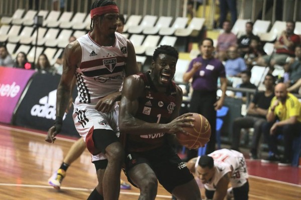 Franca, Flamengo e São Paulo dominam adversários e vencem no NBB - Surto  Olímpico