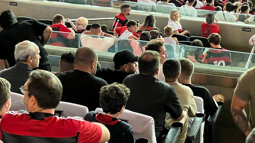 Neymar no camarote do Maracanã em Flamengo x Grêmio — Foto: Letícia Marques