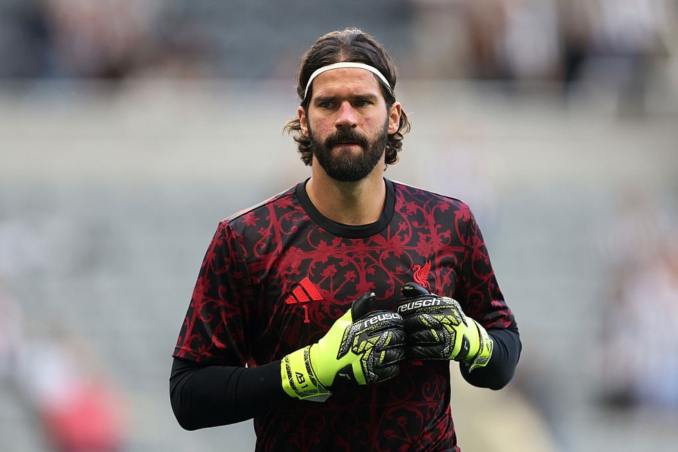 Alisson está indicado ao prêmio de melhor goleiro — Foto: Getty Images