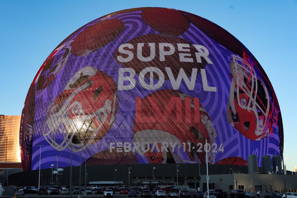 A outlet super bowl