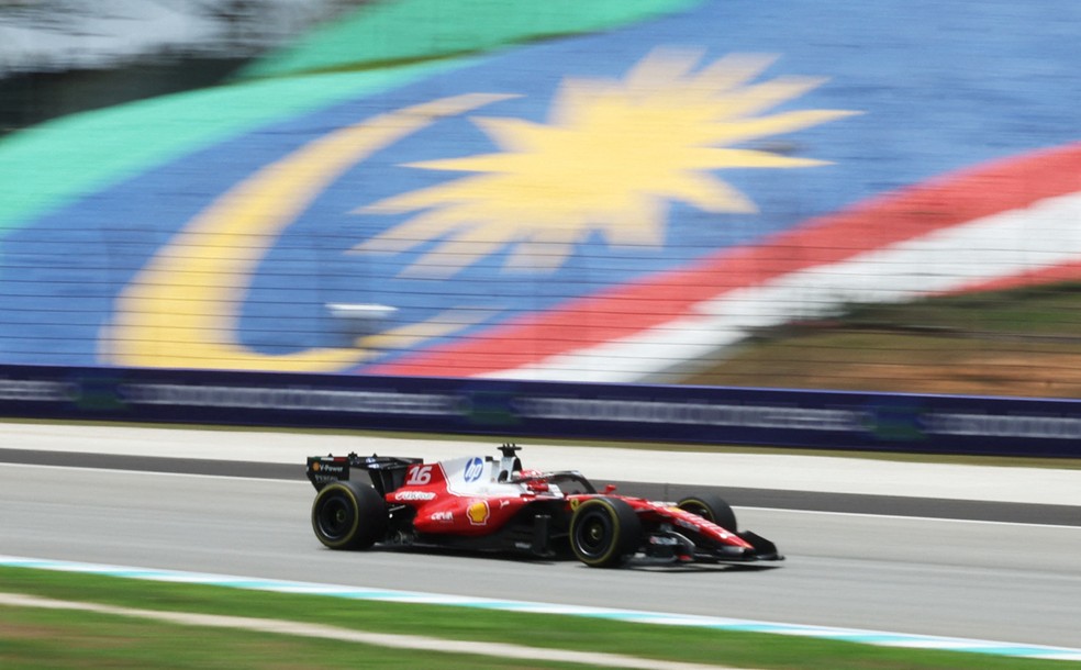 Charles Leclerc no segundo treino livre para o GP do Bahrein na Malásia — Foto: Hasnoor Hussain/Reuters