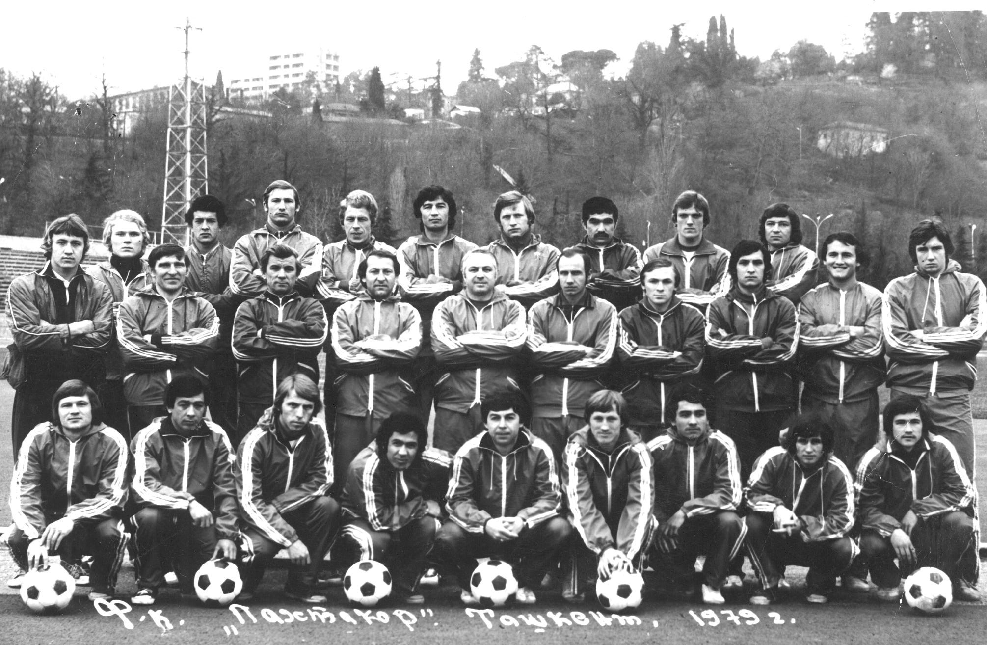 O desastre aéreo que dizimou uma geração de talentos e atrapalhou o sonho do Uzbequistão